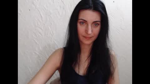 Nensy online show from February 8, 4:47 pm