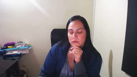kelly lopez online show from December 28, 12:45 pm