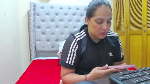 kelly lopez online show from January 24, 6:04 pm
