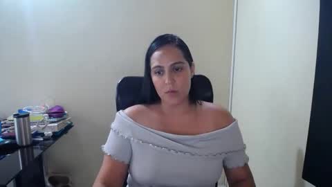 kelly lopez online show from January 28, 8:36 pm
