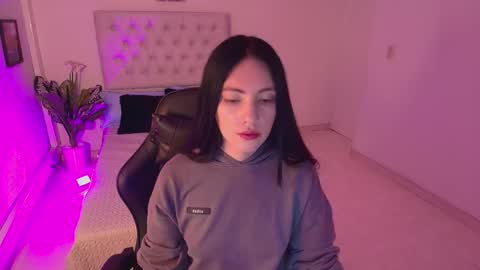 neo_sarah online show from March 12, 6:44 pm