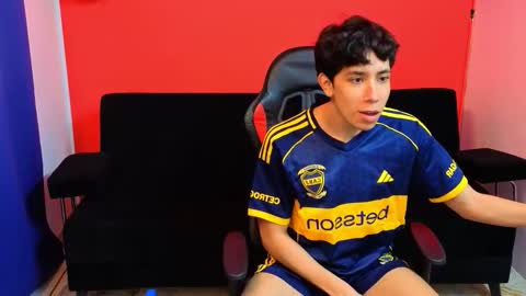 just Daniel  online show from December 18, 7:09 pm