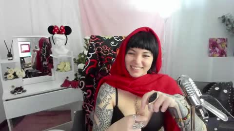Neo Geisha online show from April 16, 9:39 pm