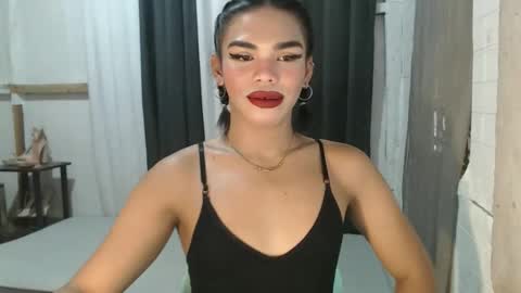 neomi online show from October 13, 5:40 am