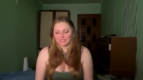 neomimaddern online show from May 11, 3:12 am