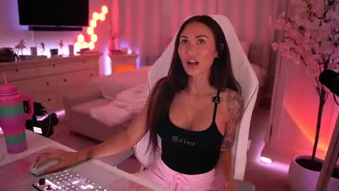 Sasha West online show from July 8, 12:15 am