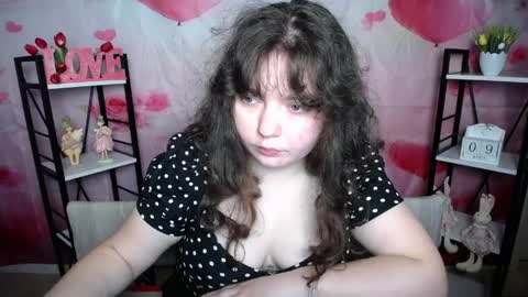 NeonilaLisova online show from April 9, 6:13 am