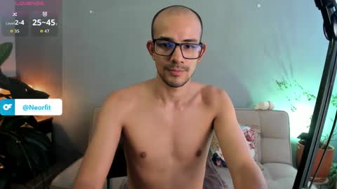 Snapshot of neorfit chatting on June 6, 8:46 pm neorfit online show from June 6, 8:46 pm