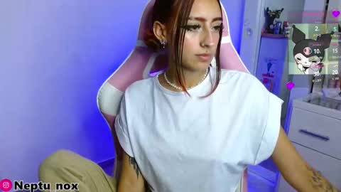 Snapshot of neptu_noxx chatting on September 26, 4:16 am Neptu noxx online show from September 26, 4:16 am