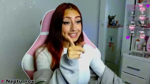 Snapshot of neptu_noxx chatting on September 27, 3:22 am Neptu noxx online show from September 27, 3:22 am