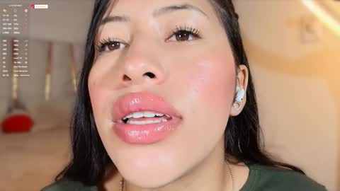 Snapshot of nerak_a chatting on December 2, 5:26 pm Helena    Every Friday new video for my fan club loves  online show from December 2, 5:26 pm