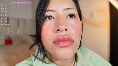 Snapshot of nerak_a chatting on December 3, 9:23 pm Helena    Every Friday new video for my fan club loves  online show from December 3, 9:23 pm