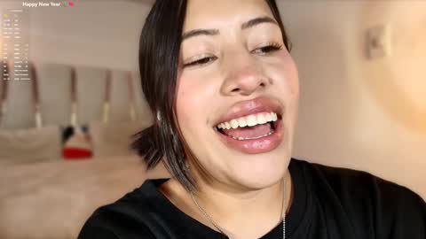 Snapshot of nerak_a chatting on December 31, 8:02 pm Helena    Every Friday new video for my fan club loves  online show from December 31, 8:02 pm