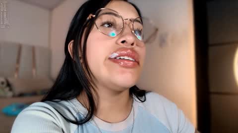 Snapshot of nerak_a chatting on January 20, 8:40 pm Helena    Every Friday new video for my fan club loves  online show from January 20, 8:40 pm