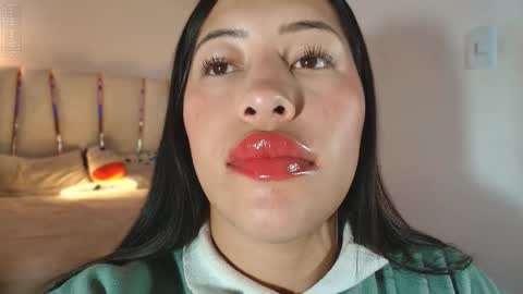 Snapshot of nerak_a chatting on January 30, 12:18 am Helena    Every Friday new video for my fan club loves  online show from January 30, 12:18 am
