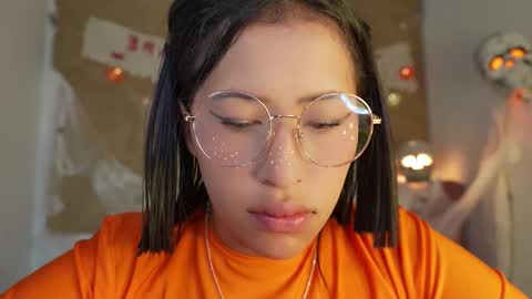 Snapshot of nerak_a chatting on October 27, 6:12 pm Helena    Every Friday new video for my fan club loves  online show from October 27, 6:12 pm