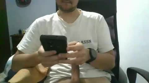 Snapshot of nerdxxx94 chatting on June 3, 4:26 am MrBull online show from June 3, 4:26 am