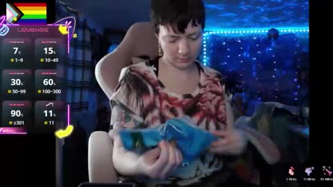 Snapshot of nerdy_squirty chatting on April 17, 7:44 am NerdySquirty online show from April 17, 7:44 am