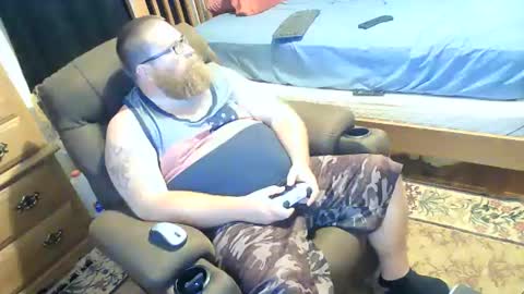 Snapshot of nerdychub4fun chatting on June 7, 12:59 am nerdychub4fun online show from June 7, 12:59 am