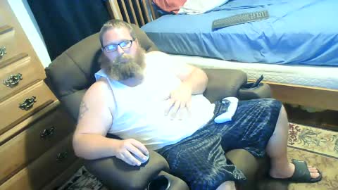 Snapshot of nerdychub4fun chatting on July 1, 9:14 pm nerdychub4fun online show from July 1, 9:14 pm