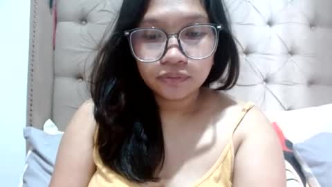 nerdypinaypie online show from August 4, 3:43 am