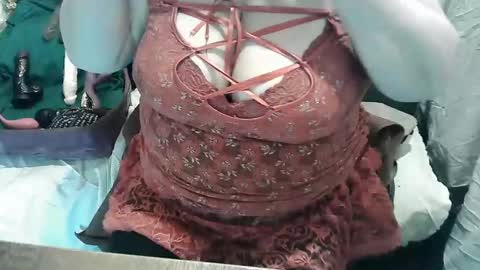 Snapshot of neslihan35 chatting on February 11, 10:07 pm neslihan online show from February 11, 10:07 pm