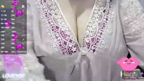 Snapshot of neslihan35 chatting on February 10, 7:51 pm neslihan online show from February 10, 7:51 pm