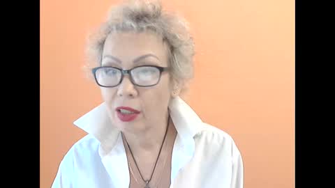 Snapshot of nessyjenixs chatting on October 12, 8:24 am NessyJenixs online show from October 12, 8:24 am