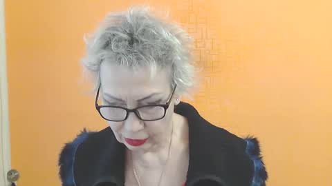 Snapshot of nessyjenixs chatting on February 5, 8:41 am NessyJenixs online show from February 5, 8:41 am