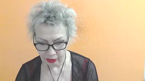 Snapshot of nessyjenixs chatting on February 18, 3:19 pm NessyJenixs online show from February 18, 3:19 pm