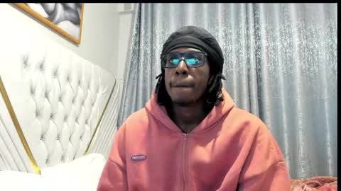 netfux_and_chill online show from May 18, 4:40 am