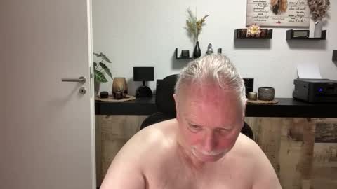 Snapshot of nettermann1968 chatting on January 9, 3:31 am nettermann1968 online show from January 9, 3:31 am