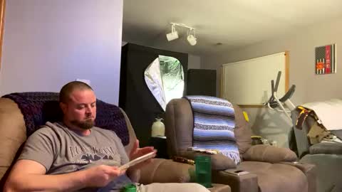 Snapshot of neverwinter44 chatting on December 28, 9:31 am neverwinter44 online show from December 28, 9:31 am