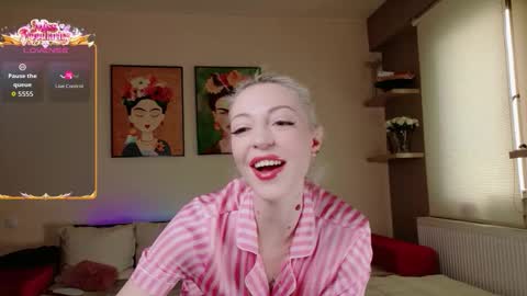 Snapshot of new_kessie chatting on January 18, 7:23 am New Kessie online show from January 18, 7:23 am