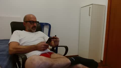 simi online show from October 8, 6:49 pm