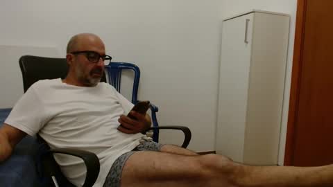 simi online show from October 10, 7:02 pm