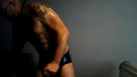 Snapshot of newcamboy1 chatting on January 18, 3:43 am newcamboy1 online show from January 18, 3:43 am