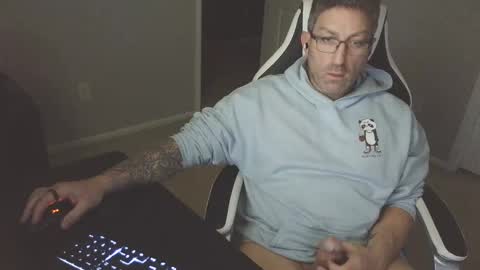 Snapshot of newevo chatting on November 4, 1:16 am newevo online show from November 4, 1:16 am