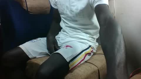 Snapshot of newfuckboy_ chatting on February 1, 5:28 am newfuckboy_ online show from February 1, 5:28 am