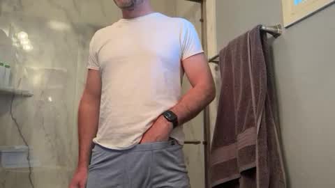 newguy_097 online show from February 7, 9:29 pm