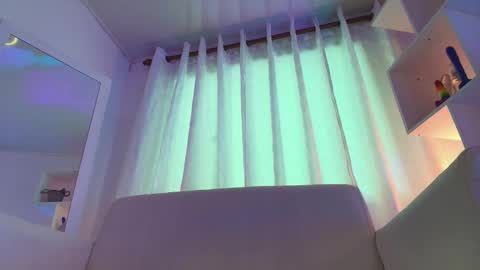  Angie   Instagram  angie julianac add me online show from September 29, 11:59 am