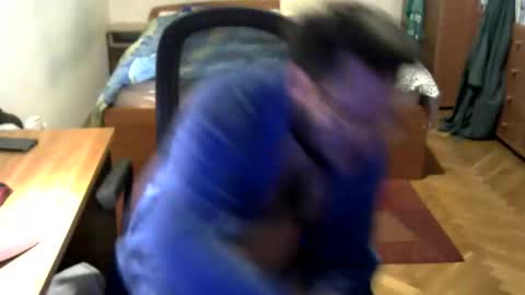 Snapshot of nezoss chatting on December 17, 7:47 am nezoss online show from December 17, 7:47 am