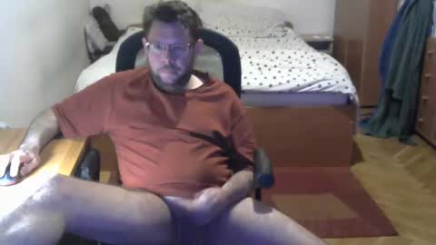 nezoss online show from May 23, 5:39 pm