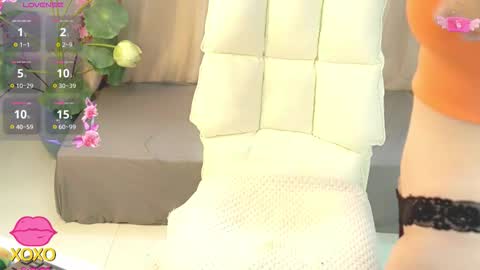 Snapshot of nhatlinhnguyen chatting on September 24, 3:43 am nhatlinhnguyen online show from September 24, 3:43 am