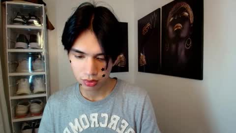 nhicolasklyde online show from September 29, 3:33 am