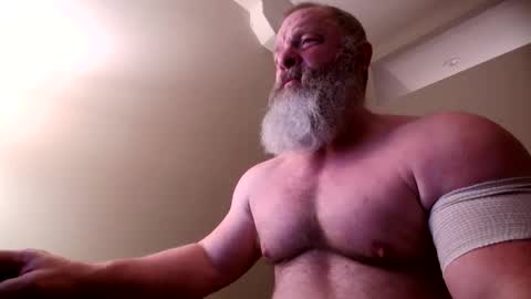 nhmuscledaddy online show from May 25, 3:18 pm