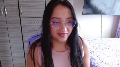 Snapshot of nia_cop chatting on January 3, 9:47 pm Dani online show from January 3, 9:47 pm