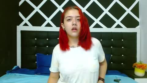 Snapshot of nia_stark chatting on December 19, 11:50 am Estefani online show from December 19, 11:50 am