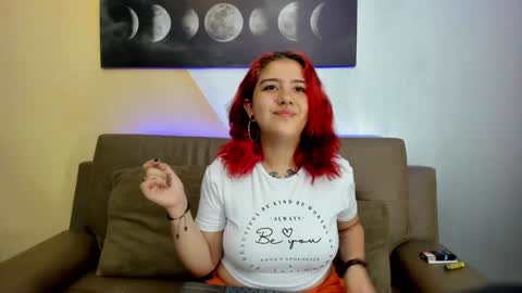 Snapshot of nia_stark chatting on January 2, 11:41 am Estefani online show from January 2, 11:41 am