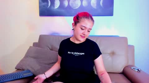 Snapshot of nia_stark chatting on January 3, 6:03 pm Estefani online show from January 3, 6:03 pm